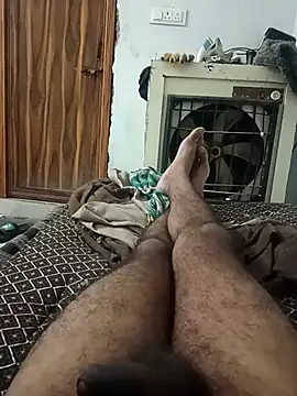 Snapshot of pintuS40 chatting on 10-18-25, 02:03 pintuS40 online show from 10-18-25, 02:03