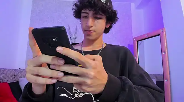 Kerverr  online show from 02-03-25, 07:31