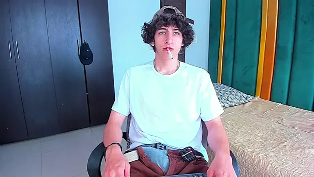 Kerverr  online show from 09-23-25, 05:38