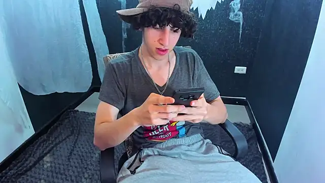 Kerverr  online show from 10-18-25, 07:14