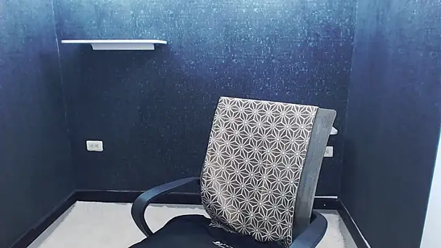 Kerverr  online show from 01-12-26, 01:55