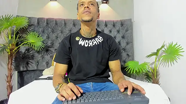 Salomon koude online show from 06-15-26, 01:35
