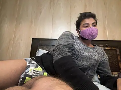 Snapshot of HornyLonda04 chatting on 01-17-25, 07:38 HornyLonda04 online show from 01-17-25, 07:38