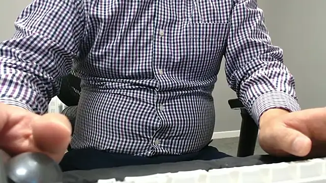 nimirole online show from 10-21-25, 02:18