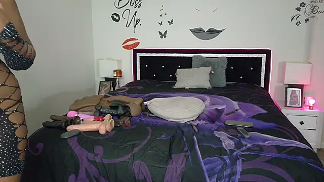 chocolatefantasyxxox online show from 01-04-25, 10:24