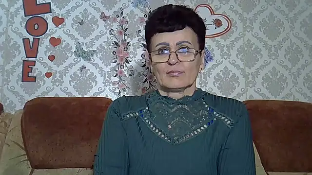 PaulaGolden online show from 05-07-26, 04:01