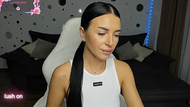 Just Mira  online show from 09-23-25, 04:15