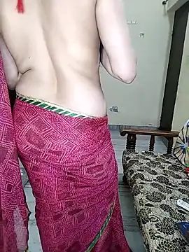 Snapshot of Fair-magic-woman chatting on 03-27-26, 05:56 Fair-magic-woman online show from 03-27-26, 05:56