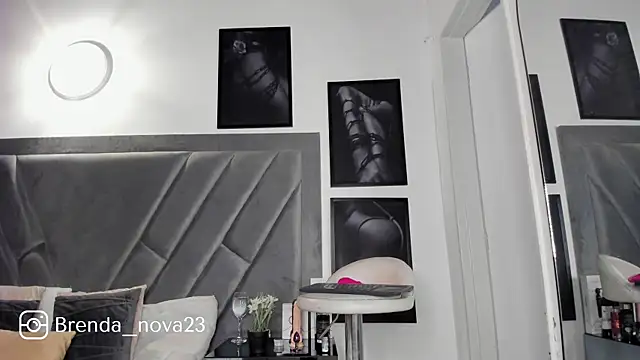 brenda nova18 online show from 05-12-26, 09:23