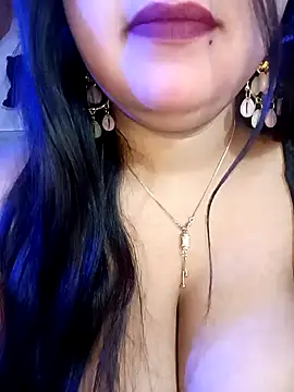 Snapshot of Suhanakhan00 chatting on 12-05-24, 07:28 Suhanakhan00 online show from 12-05-24, 07:28