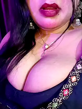 Snapshot of Suhanakhan00 chatting on 12-23-24, 11:17 Suhanakhan00 online show from 12-23-24, 11:17