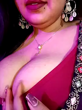 Snapshot of Suhanakhan00 chatting on 01-03-25, 05:42 Suhanakhan00 online show from 01-03-25, 05:42
