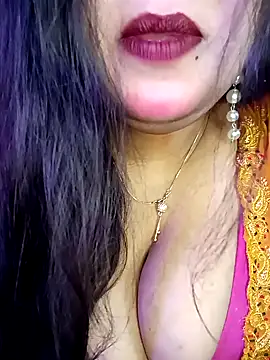 Snapshot of Suhanakhan00 chatting on 02-26-25, 05:53 Suhanakhan00 online show from 02-26-25, 05:53