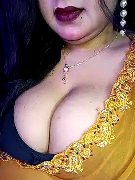 Snapshot of Suhanakhan00 chatting on 03-02-25, 05:44 Suhanakhan00 online show from 03-02-25, 05:44