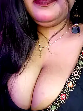 Snapshot of Suhanakhan00 chatting on 03-08-25, 05:11 Suhanakhan00 online show from 03-08-25, 05:11