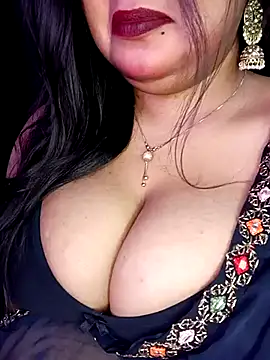 Snapshot of Suhanakhan00 chatting on 03-22-25, 11:00 Suhanakhan00 online show from 03-22-25, 11:00