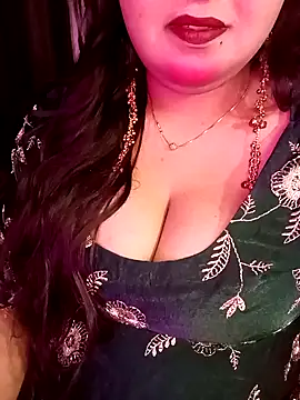 Suhanakhan00 online show from 03-17-26, 07:33