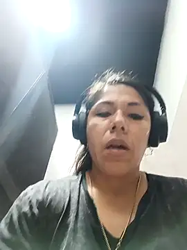 Karenn12 online show from 10-10-25, 03:16