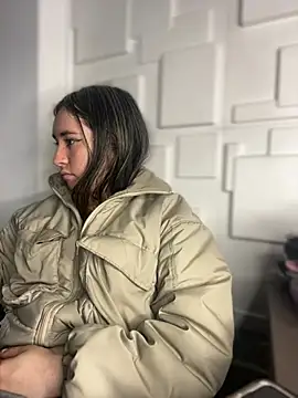 Sophie LS online show from 02-20-25, 07:55