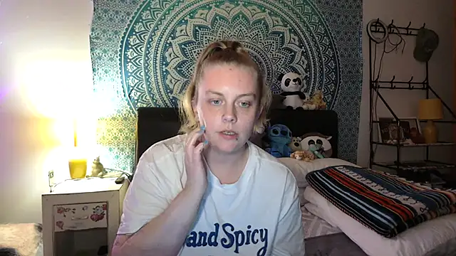 Snapshot of Vixen_Mistress_Ali chatting on 10-29-25, 08:32 Vixen Mistress Ali online show from 10-29-25, 08:32