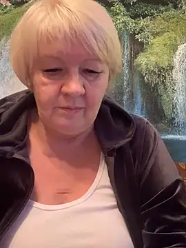 Snapshot of Laura_Millf chatting on 12-30-24, 05:34 Laura Millf online show from 12-30-24, 05:34