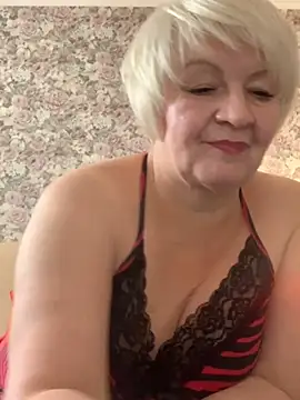 Snapshot of Laura_Millf chatting on 01-10-25, 11:11 Laura Millf online show from 01-10-25, 11:11