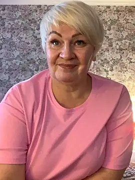 Snapshot of Laura_Millf chatting on 02-19-25, 09:17 Laura Millf online show from 02-19-25, 09:17