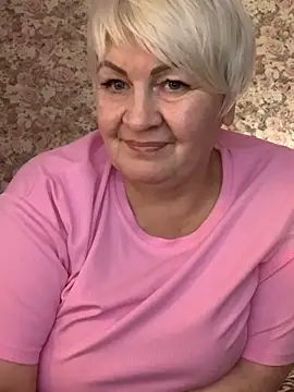 Snapshot of Laura_Millf chatting on 02-19-25, 03:27 Laura Millf online show from 02-19-25, 03:27