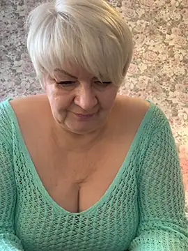 Snapshot of Laura_Millf chatting on 02-27-25, 07:23 Laura Millf online show from 02-27-25, 07:23