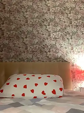 Snapshot of Laura_Millf chatting on 03-09-25, 05:39 Laura Millf online show from 03-09-25, 05:39