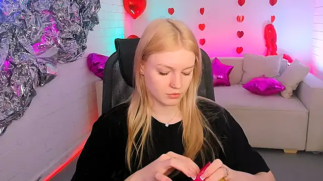 GraceGlamour online show from 02-22-25, 05:12