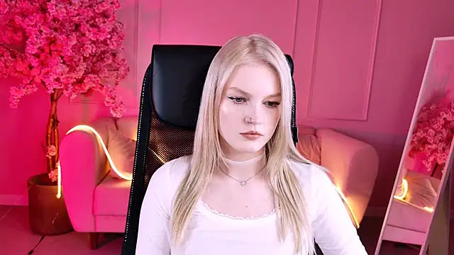 GraceGlamour online show from 11-12-25, 01:11