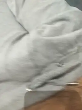 Snapshot of ptrz990 chatting on 11-08-25, 01:11 ptrz990 online show from 11-08-25, 01:11