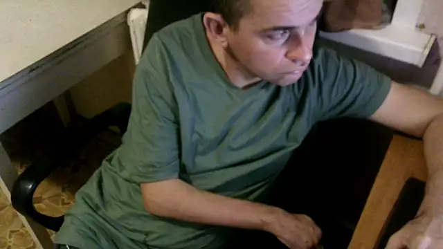 Snapshot of AlDON59 chatting on 12-09-24, 06:57 AlDON59 online show from 12-09-24, 06:57