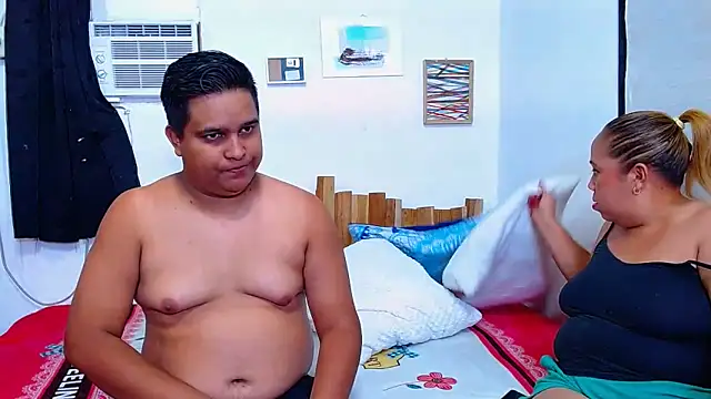 Snapshot of lucasandSofi chatting on 02-22-26, 10:19 lucasandSofi online show from 02-22-26, 10:19