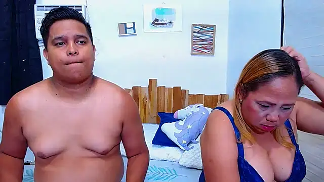 Snapshot of lucasandSofi chatting on 03-28-26, 02:44 lucasandSofi online show from 03-28-26, 02:44