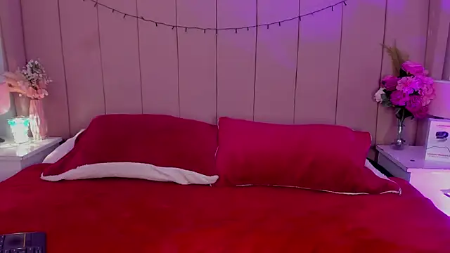 MollyBigBoobs12 online show from 10-28-25, 09:06