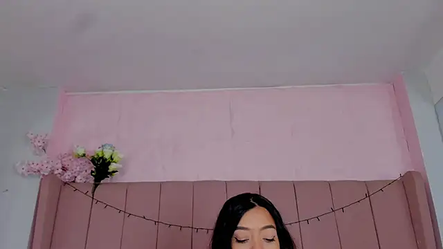 MollyBigBoobs12 online show from 12-15-25, 09:08