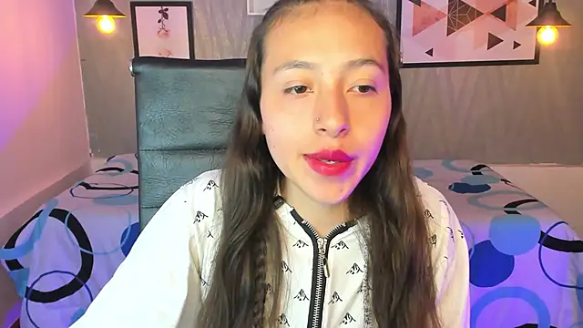 Valeria roussi online show from 12-19-24, 05:08