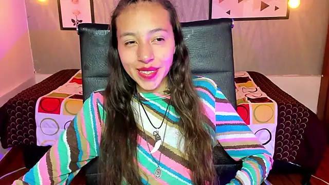 Valeria roussi online show from 12-20-24, 04:57