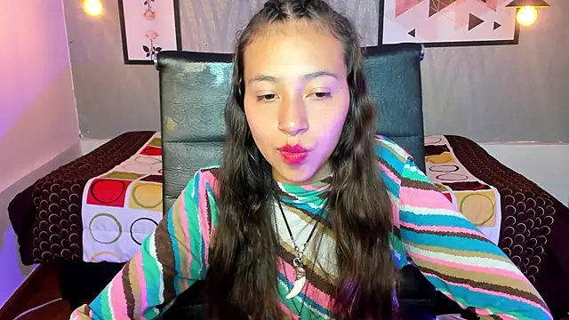 Valeria roussi online show from 12-20-24, 08:01