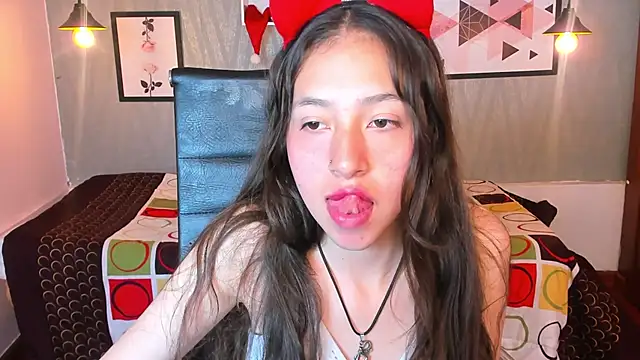 Valeria roussi online show from 12-23-24, 05:22