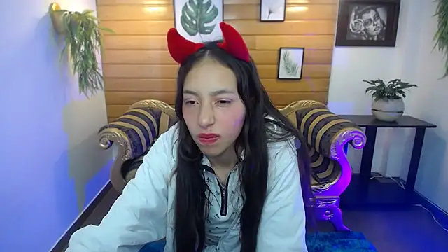 Valeria roussi online show from 02-19-25, 05:38