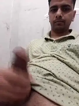 Snapshot of itachigunn chatting on 03-05-26, 05:03 itachigunn online show from 03-05-26, 05:03