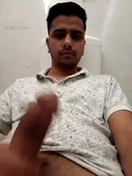 Snapshot of itachigunn chatting on 03-08-26, 07:34 itachigunn online show from 03-08-26, 07:34