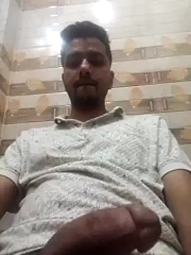 Snapshot of itachigunn chatting on 03-17-26, 07:39 itachigunn online show from 03-17-26, 07:39