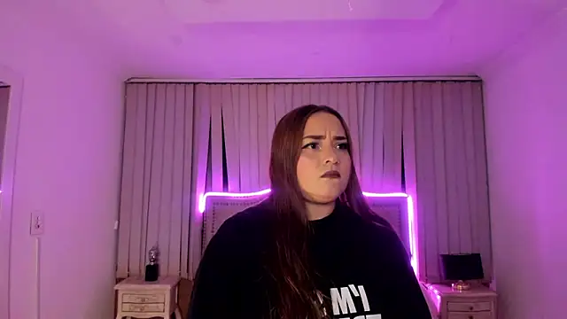 Snapshot of Valentina_Se chatting on 12-20-24, 01:47 Valentina Se online show from 12-20-24, 01:47