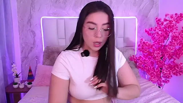 IsabellaAnngel online show from 05-06-26, 09:53