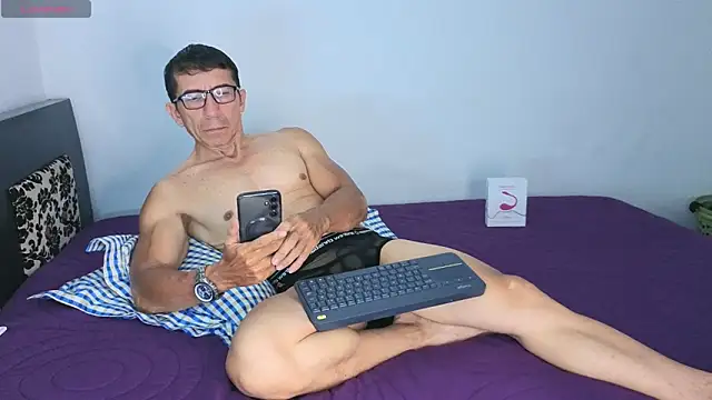 Snapshot of KALE_19 chatting on 03-05-26, 02:51 KALE 19 online show from 03-05-26, 02:51