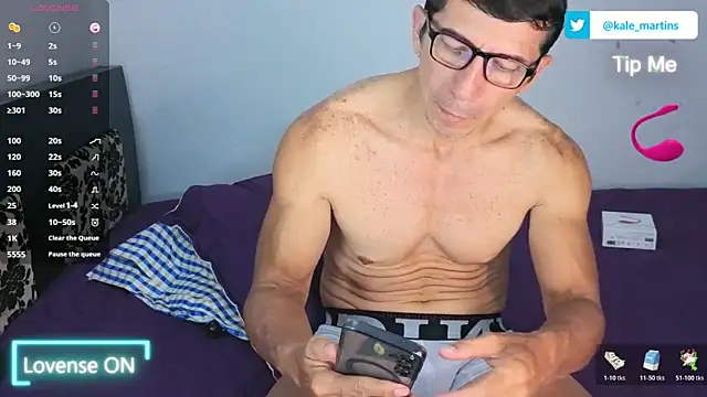 Snapshot of KALE_19 chatting on 03-18-26, 01:31 KALE 19 online show from 03-18-26, 01:31